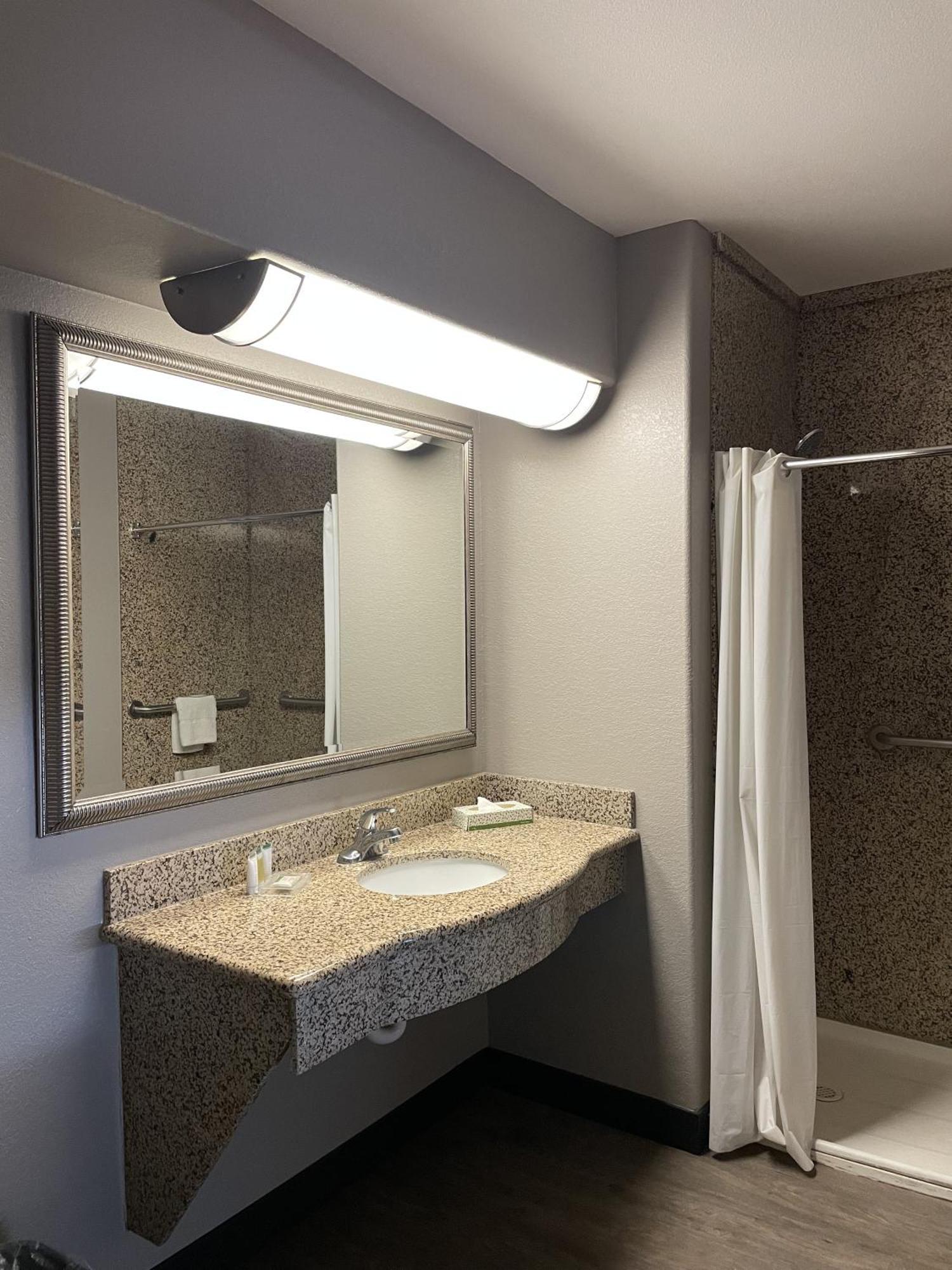 Hawthorn Extended Stay By Wyndham Hobbs Bilik gambar